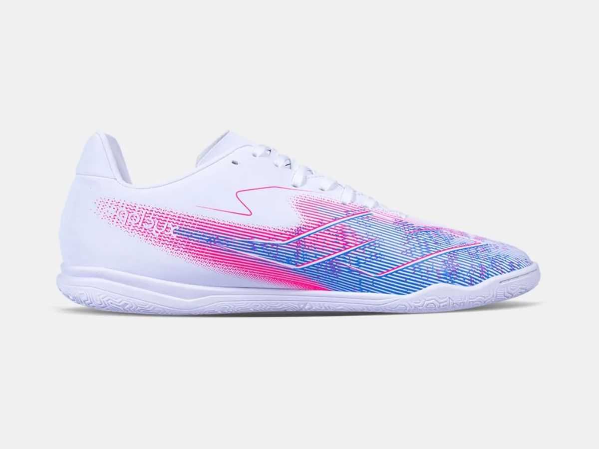 Sepatu futsal lokal Mills Xyclops Nitroace Match IN warna White Marina Blue dari samping