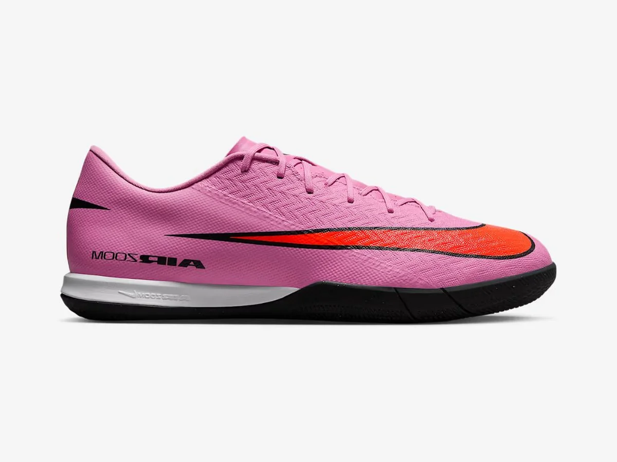 Foto produk Nike Mercurial Vapor 16 Academy IC - Magic Flamingo Black